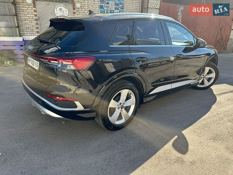 Внедорожник / Кроссовер Audi Q4 e-tron 2024 в Сумах