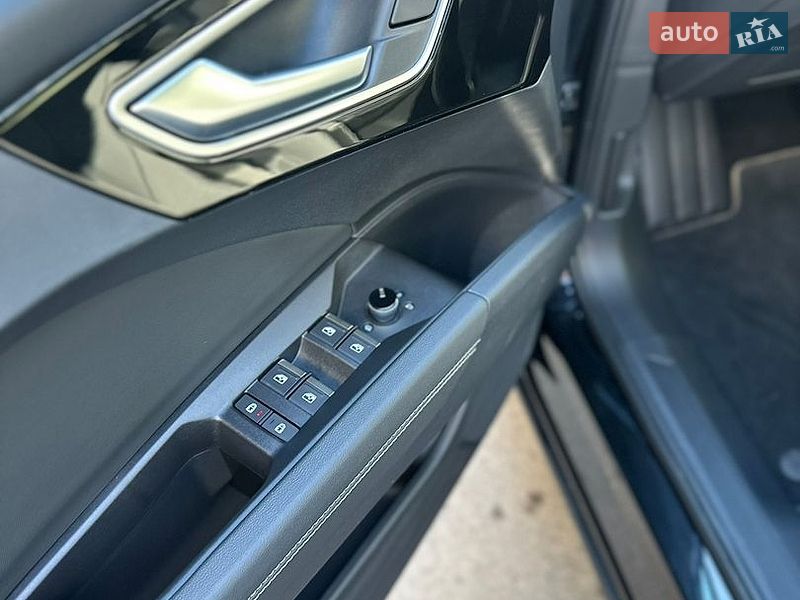 Внедорожник / Кроссовер Audi Q4 e-tron 2024 в Сумах