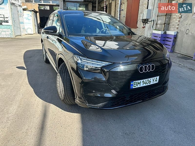Внедорожник / Кроссовер Audi Q4 e-tron 2024 в Сумах