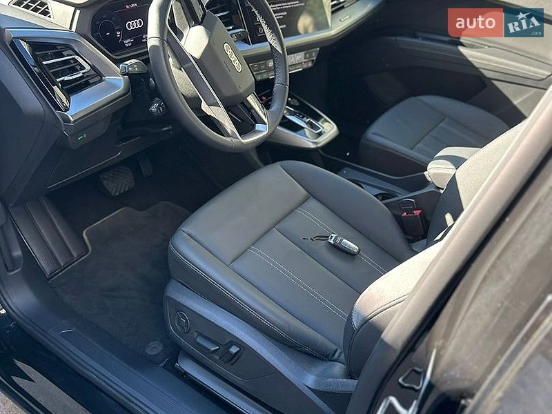 Внедорожник / Кроссовер Audi Q4 e-tron 2024 в Сумах