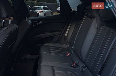 Внедорожник / Кроссовер Audi Q4 e-tron 2021 в Хмельницком
