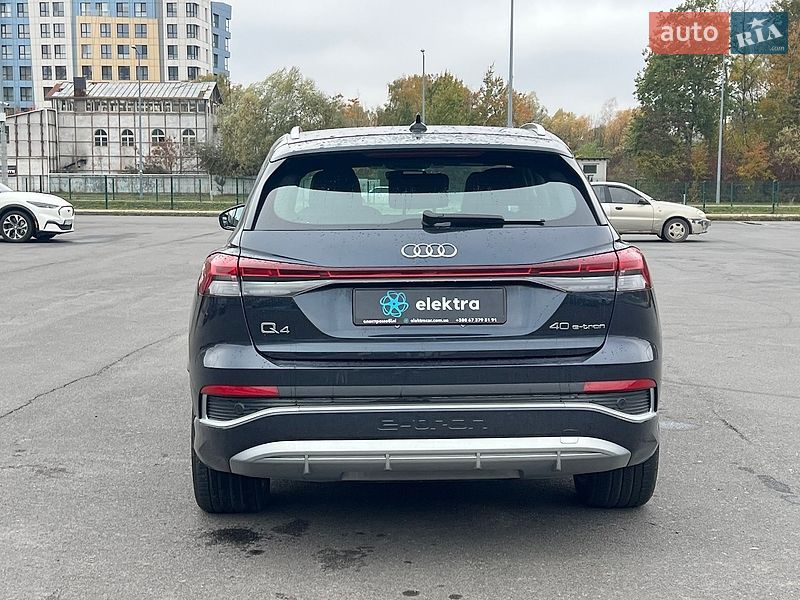 Внедорожник / Кроссовер Audi Q4 e-tron 2024 в Львове