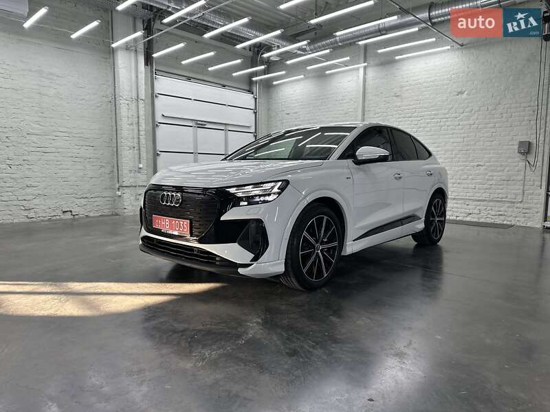 Внедорожник / Кроссовер Audi Q4 Sportback e-tron 2023 в Луцке