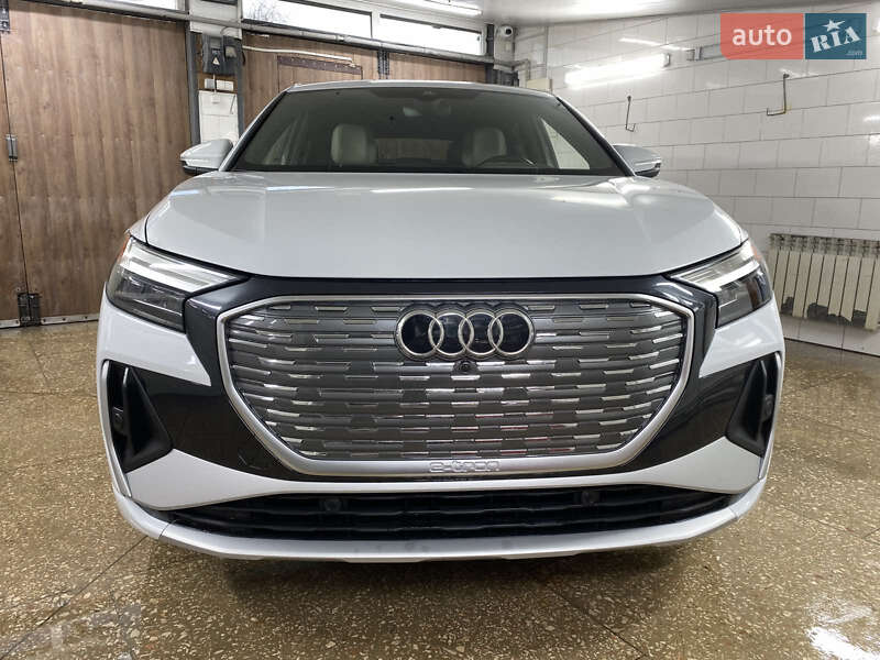 Позашляховик / Кросовер Audi Q4 Sportback e-tron 2023 в Києві