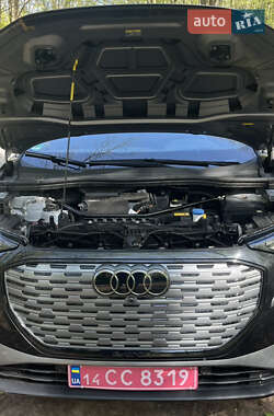 Позашляховик / Кросовер Audi Q4 Sportback e-tron 2022 в 