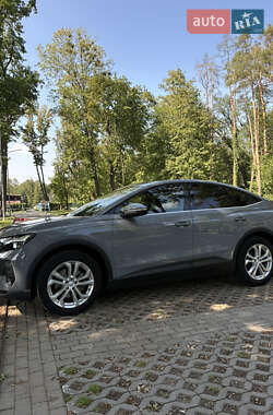Внедорожник / Кроссовер Audi Q4 Sportback e-tron 2022 в 