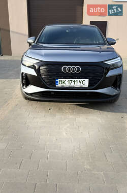 Внедорожник / Кроссовер Audi Q4 Sportback e-tron 2022 в 