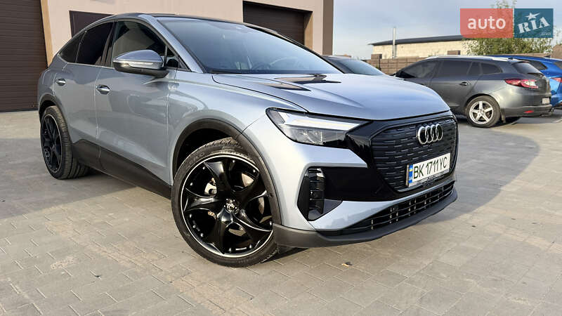 Внедорожник / Кроссовер Audi Q4 Sportback e-tron 2022 в Березному