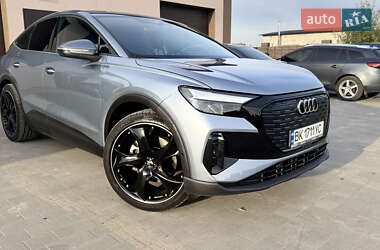 Внедорожник / Кроссовер Audi Q4 Sportback e-tron 2022 в 