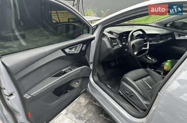 Внедорожник / Кроссовер Audi Q4 Sportback e-tron 2023 в 