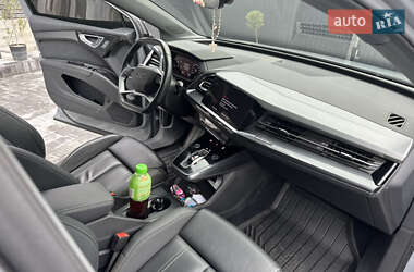 Внедорожник / Кроссовер Audi Q4 Sportback e-tron 2023 в 
