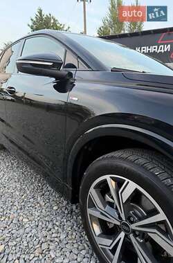 Внедорожник / Кроссовер Audi Q4 Sportback e-tron 2023 в 