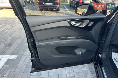 Внедорожник / Кроссовер Audi Q4 Sportback e-tron 2022 в 
