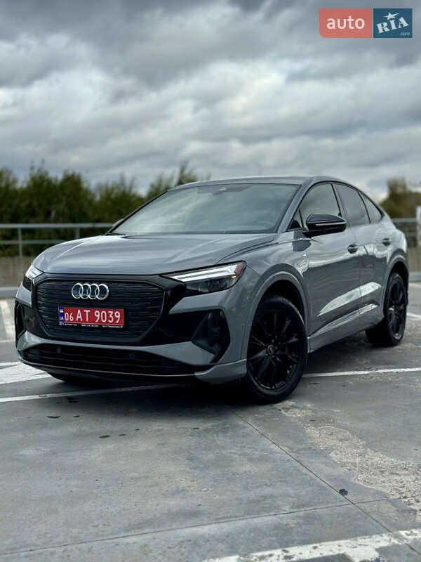 Позашляховик / Кросовер Audi Q4 Sportback e-tron 2022 в Києві