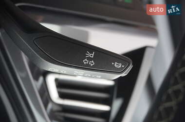 Внедорожник / Кроссовер Audi Q4 Sportback e-tron 2022 в 