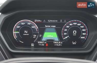 Внедорожник / Кроссовер Audi Q4 Sportback e-tron 2022 в 