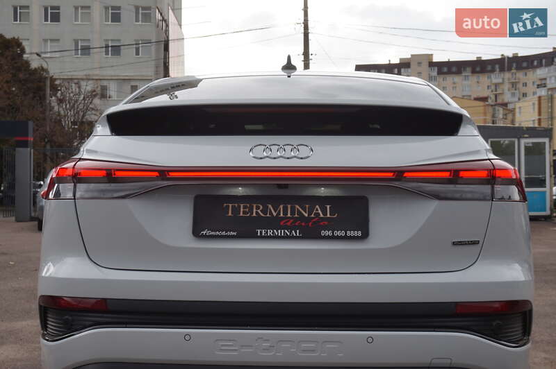 Позашляховик / Кросовер Audi Q4 Sportback e-tron 2022 в Одесі