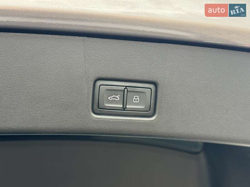 Позашляховик / Кросовер Audi Q4 Sportback e-tron 2022 в Чернівцях фото 25 Позашляховик / Кросовер Audi Q4 Sportback e-tron 2022 в Чернівцях
