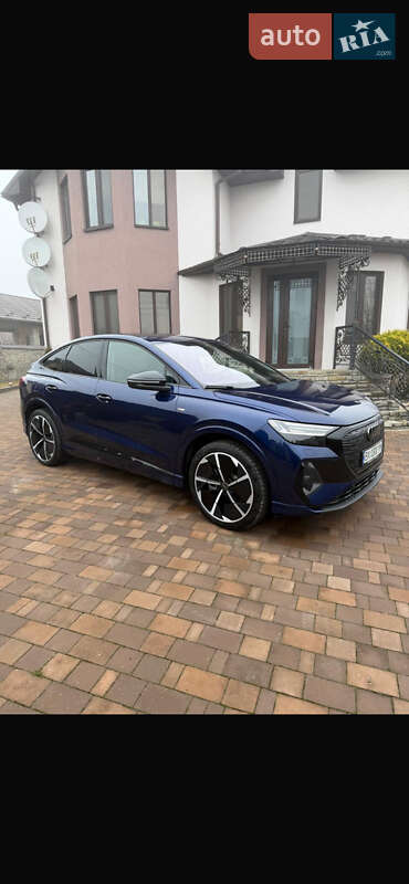 Внедорожник / Кроссовер Audi Q4 Sportback e-tron 2023 в Каменец-Подольском