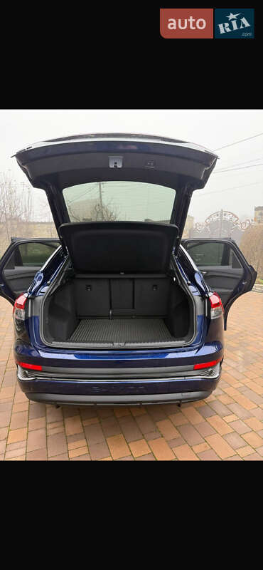 Внедорожник / Кроссовер Audi Q4 Sportback e-tron 2023 в Каменец-Подольском