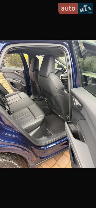 Внедорожник / Кроссовер Audi Q4 Sportback e-tron 2023 в Каменец-Подольском