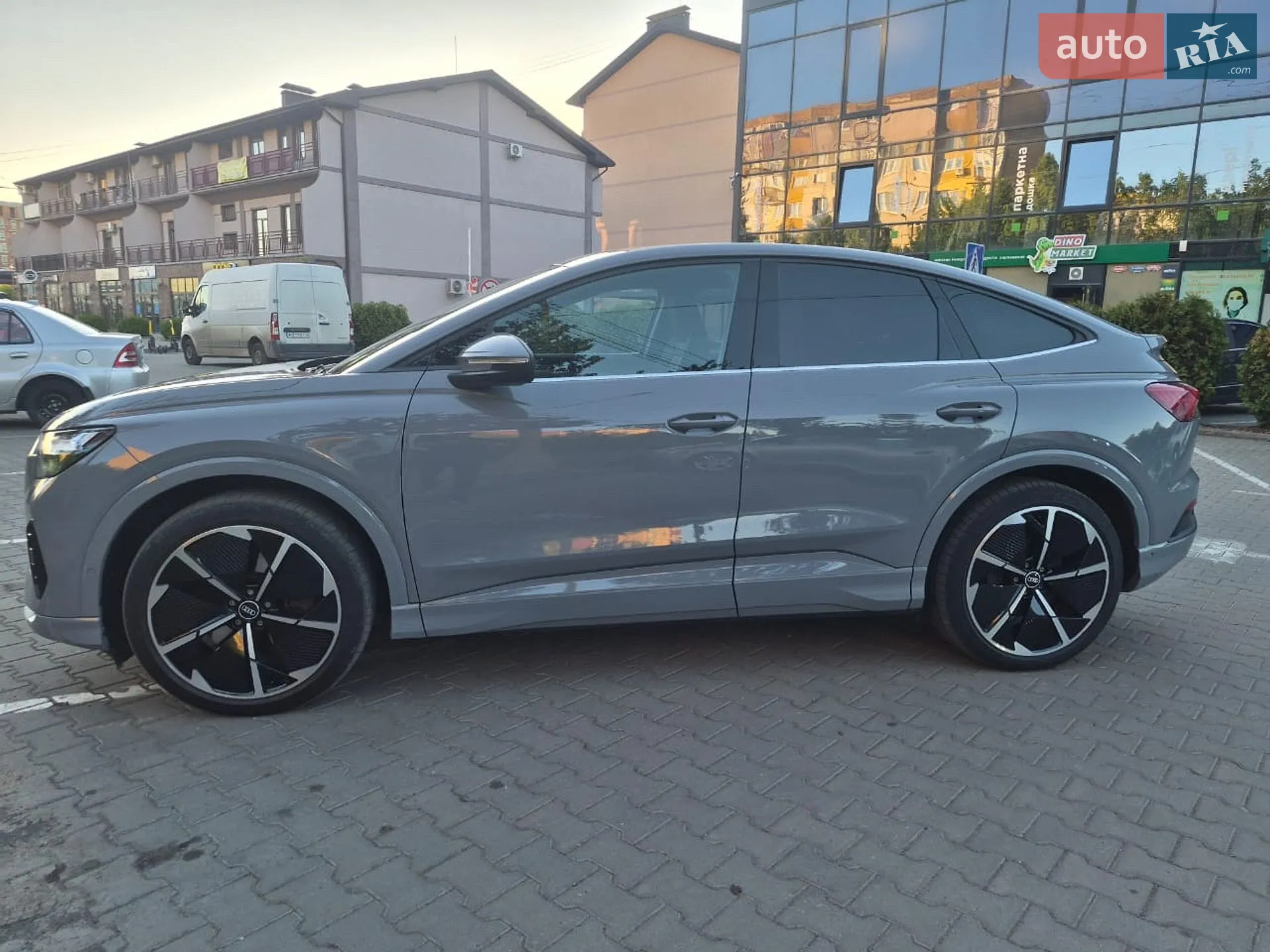2022 Audi Q4 Sportback e-tron - мініатюра 8