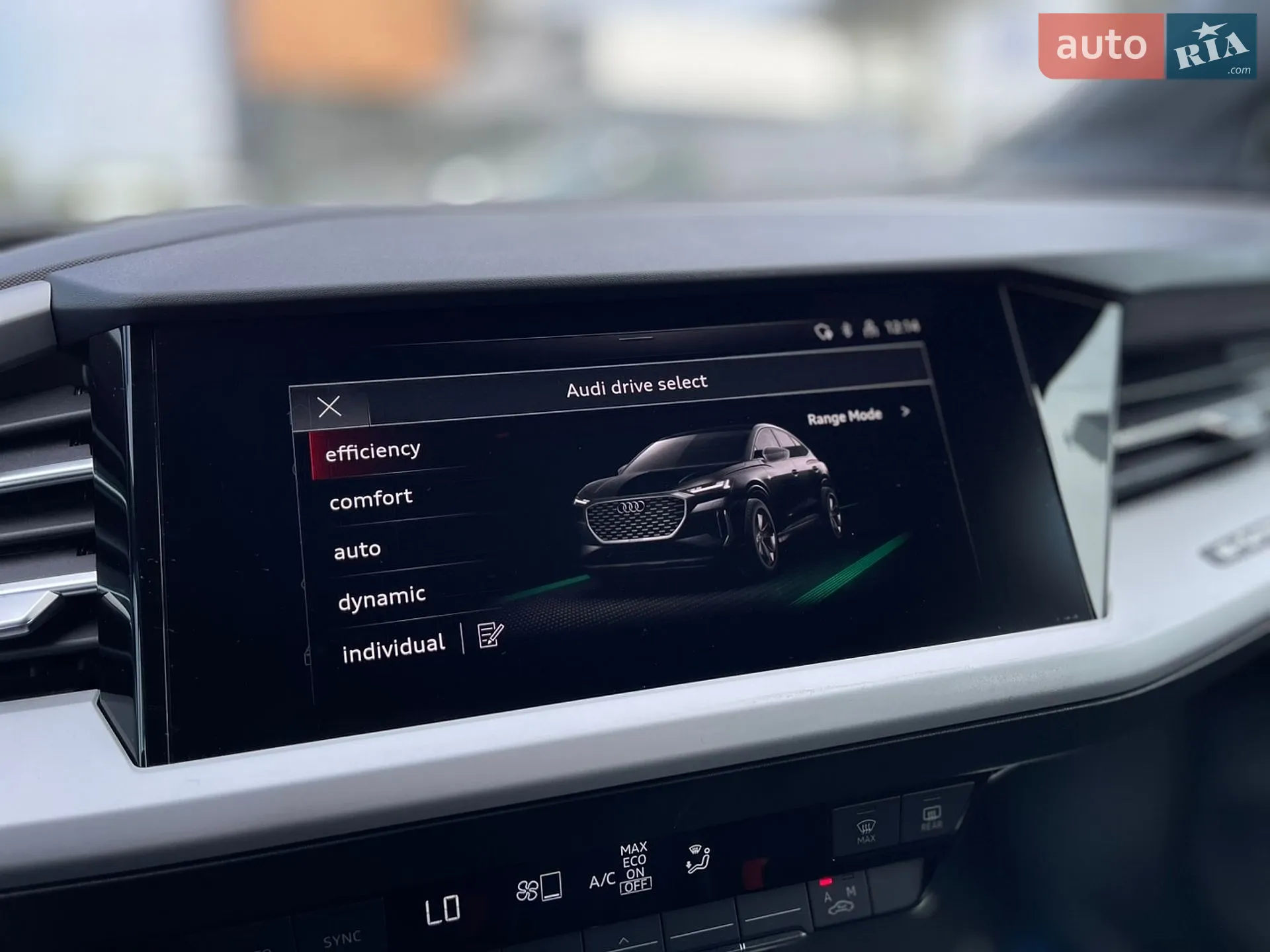 2022 Audi Q4 Sportback e-tron - мініатюра 19