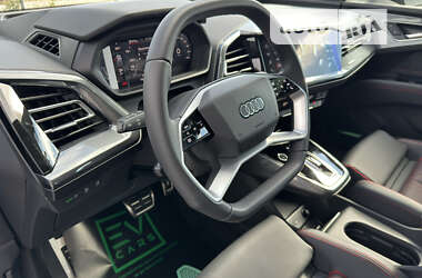 Внедорожник / Кроссовер Audi Q5 e-tron 2024 в 