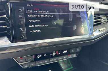 Внедорожник / Кроссовер Audi Q5 e-tron 2024 в 