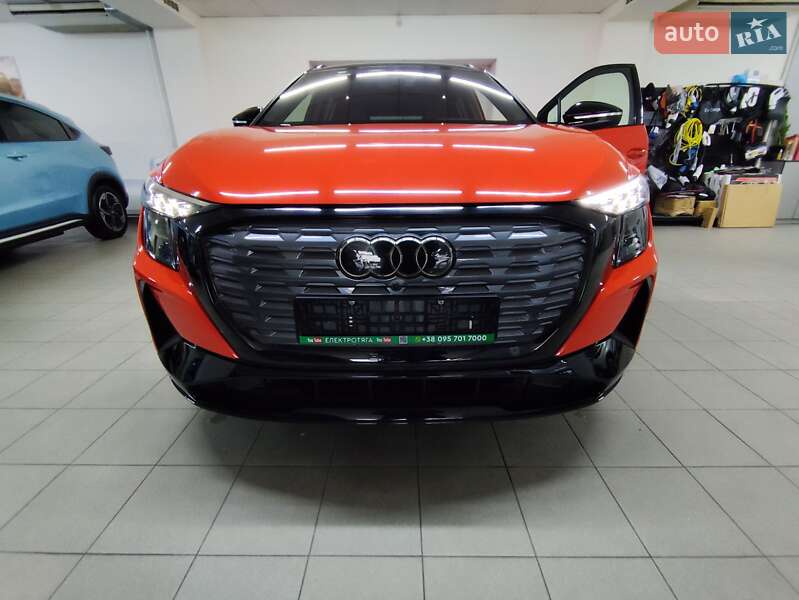 Позашляховик / Кросовер Audi Q5 e-tron 2023 в Києві