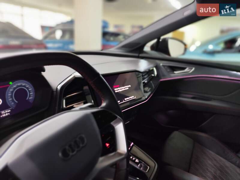 Позашляховик / Кросовер Audi Q5 e-tron 2023 в Києві