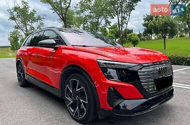Внедорожник / Кроссовер Audi Q5 e-tron 2022 в 