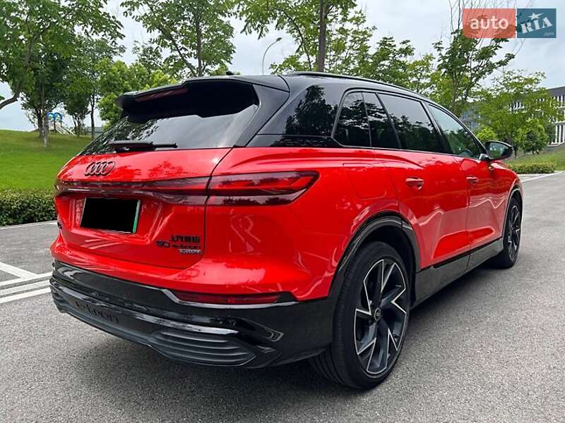 Внедорожник / Кроссовер Audi Q5 e-tron 2022 в Киеве