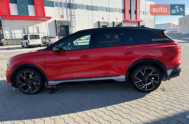 Внедорожник / Кроссовер Audi Q5 e-tron 2022 в 