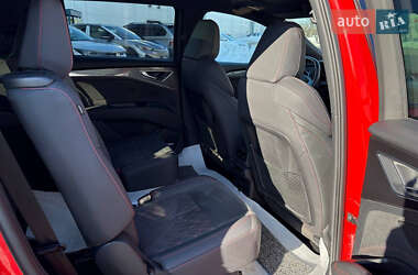 Внедорожник / Кроссовер Audi Q5 e-tron 2022 в 