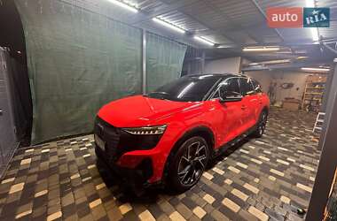 Внедорожник / Кроссовер Audi Q5 e-tron 2022 в 