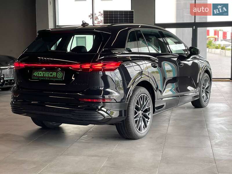 Позашляховик / Кросовер Audi Q5 e-tron 2023 в Львові