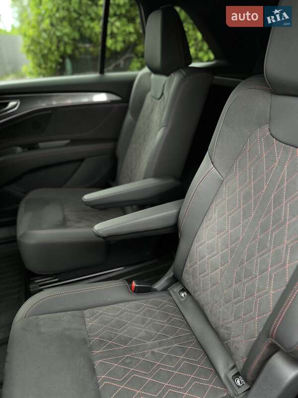 Внедорожник / Кроссовер Audi Q5 e-tron 2022 в Киеве фото 13 Внедорожник / Кроссовер Audi Q5 e-tron 2022 в Киеве