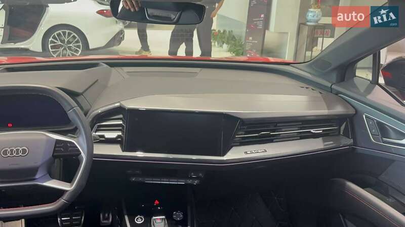 Позашляховик / Кросовер Audi Q5 e-tron 2022 в Києві
