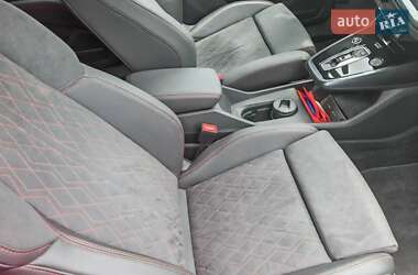 Позашляховик / Кросовер Audi Q5 e-tron 2022 в 