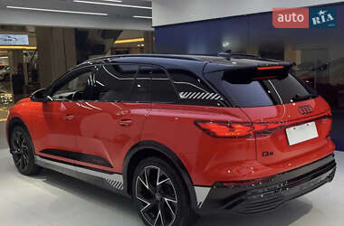 Внедорожник / Кроссовер Audi Q5 e-tron 2022 в 