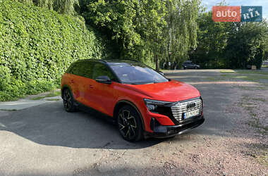 Внедорожник / Кроссовер Audi Q5 e-tron 2022 в Вышгороде