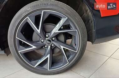 Внедорожник / Кроссовер Audi Q5 e-tron 2022 в 