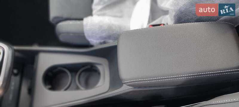 Позашляховик / Кросовер Audi Q5 e-tron 2024 в Києві