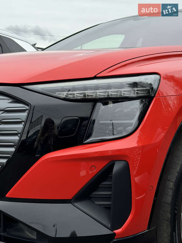 Позашляховик / Кросовер Audi Q5 e-tron 2022 в Києві