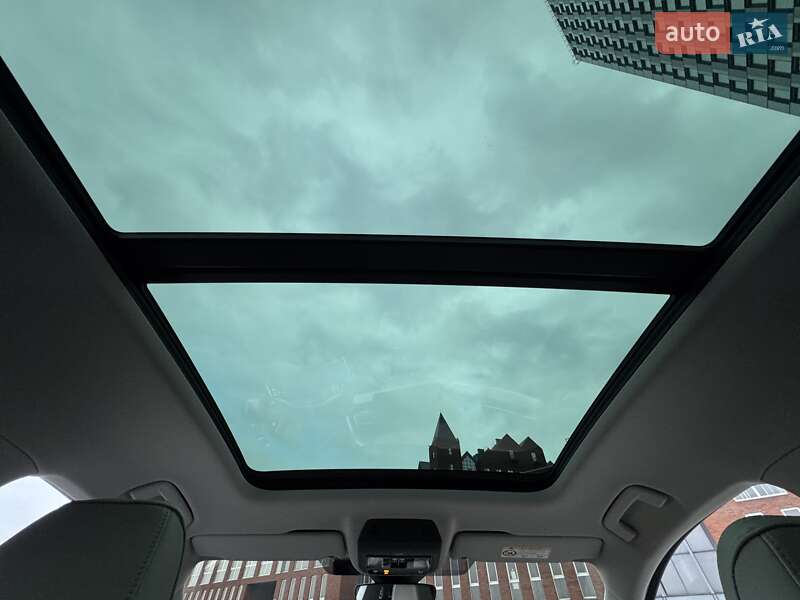 Позашляховик / Кросовер Audi Q5 e-tron 2022 в Києві