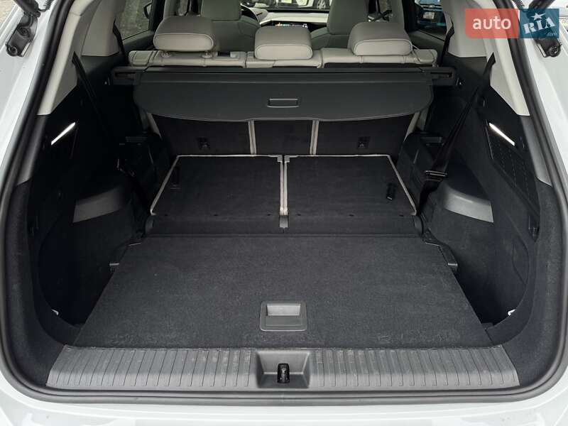 Позашляховик / Кросовер Audi Q5 e-tron 2022 в Києві