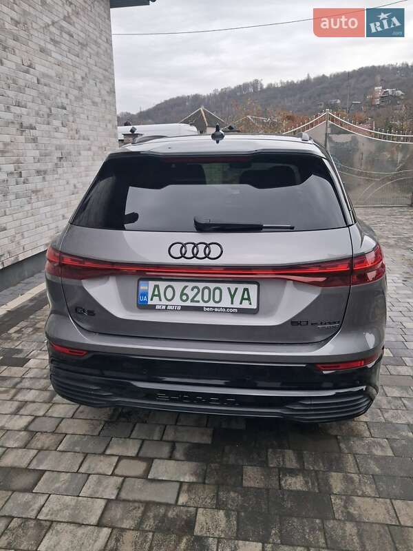 Позашляховик / Кросовер Audi Q5 e-tron 2022 в Мукачевому