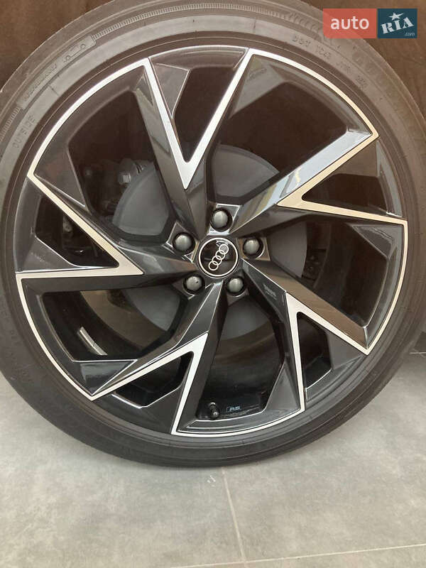 Позашляховик / Кросовер Audi Q5 e-tron 2022 в Києві