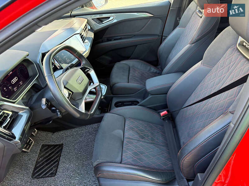 Внедорожник / Кроссовер Audi Q5 e-tron 2022 в Киеве фото 31 Внедорожник / Кроссовер Audi Q5 e-tron 2022 в Киеве